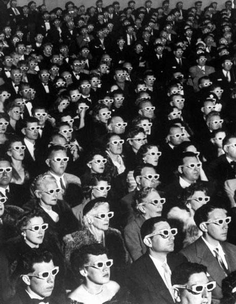 21 Century Spectacle: How Disinformation, Populism, and Social Media Are A 21 Century Fulfillment of the Concept of Spectacle